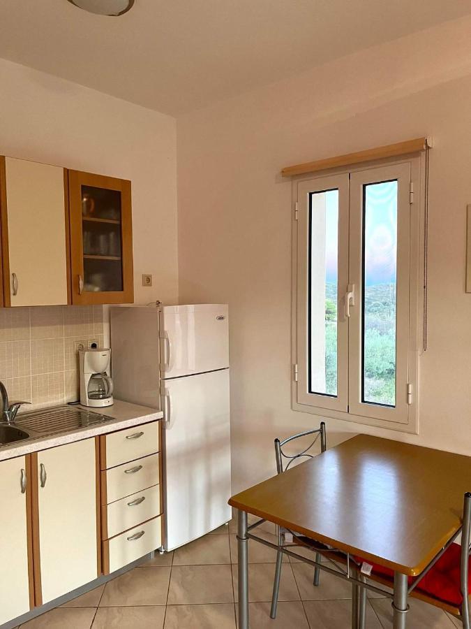 Apartamento Megalokonomos Emmanouil Kalamos  Exterior foto