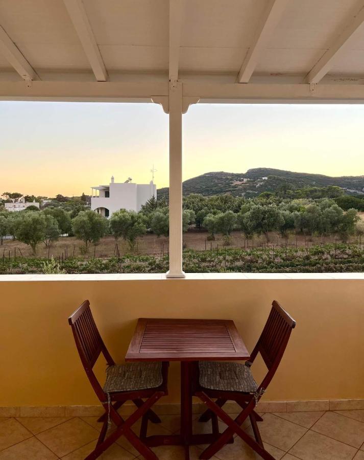 Apartamento Megalokonomos Emmanouil Kalamos  Exterior foto