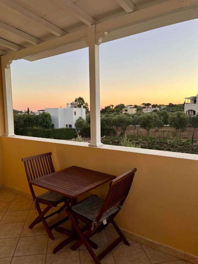 Apartamento Megalokonomos Emmanouil Kalamos  Exterior foto