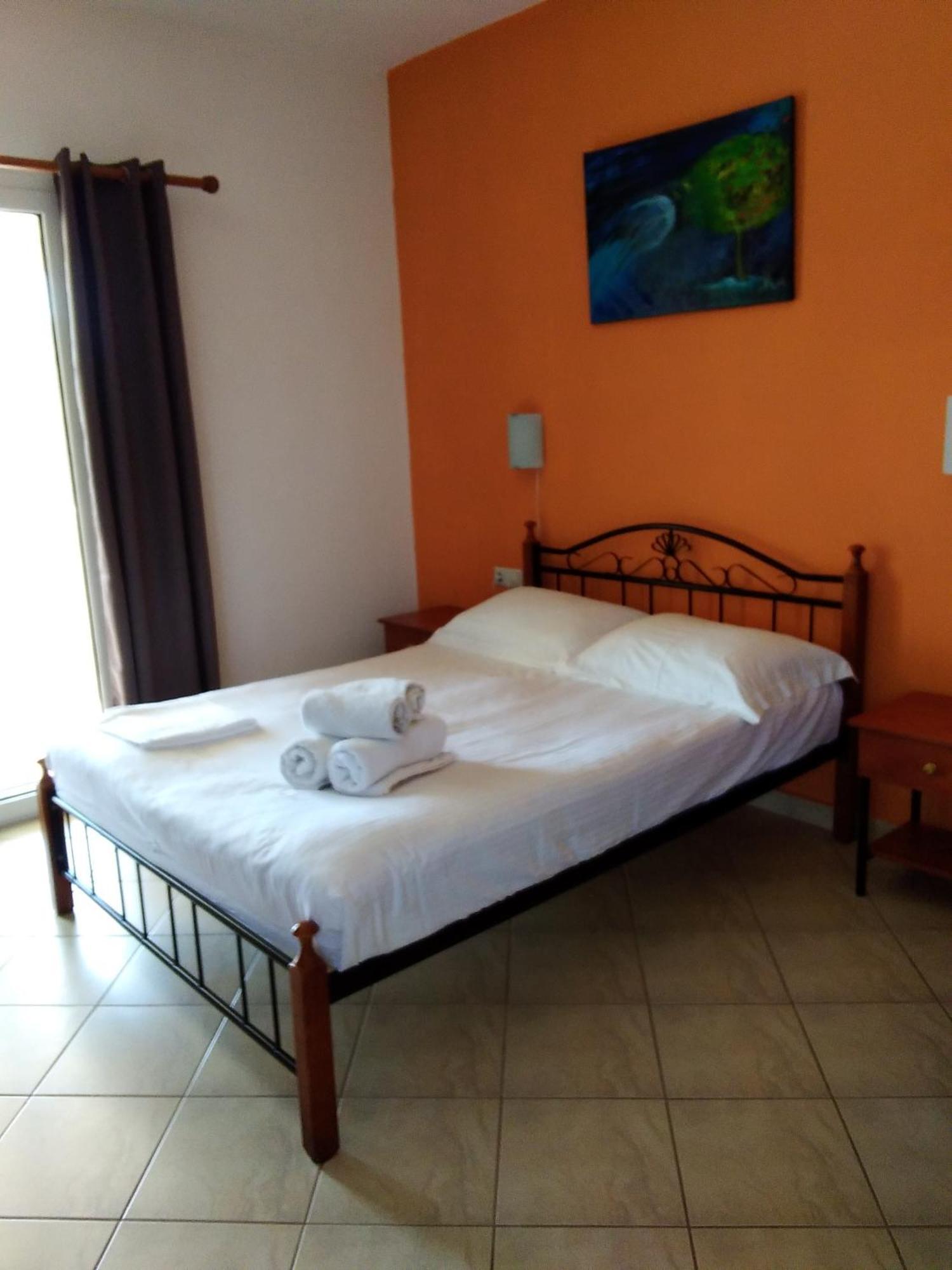 Apartamento Megalokonomos Emmanouil Kalamos  Exterior foto