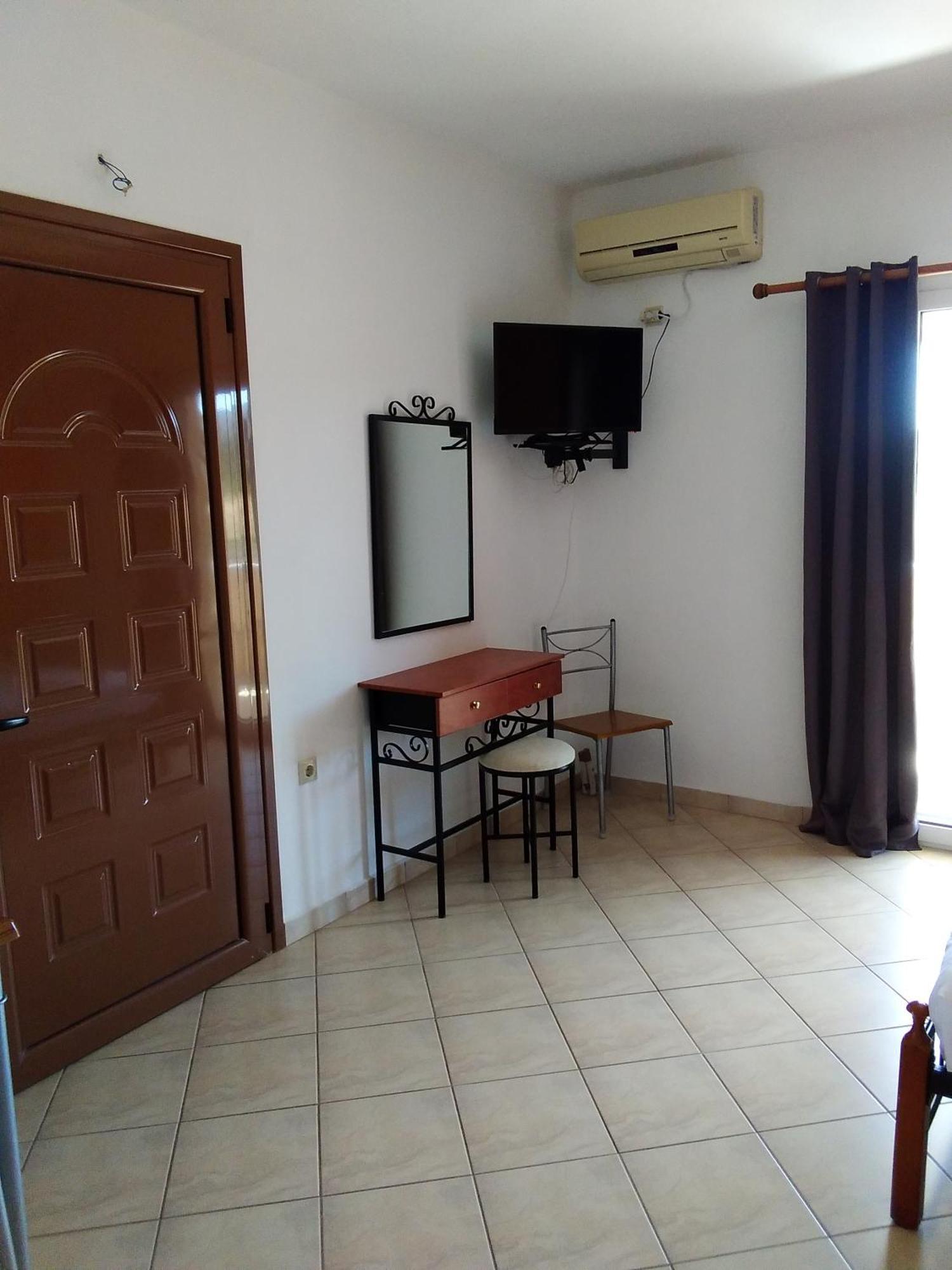 Apartamento Megalokonomos Emmanouil Kalamos  Exterior foto