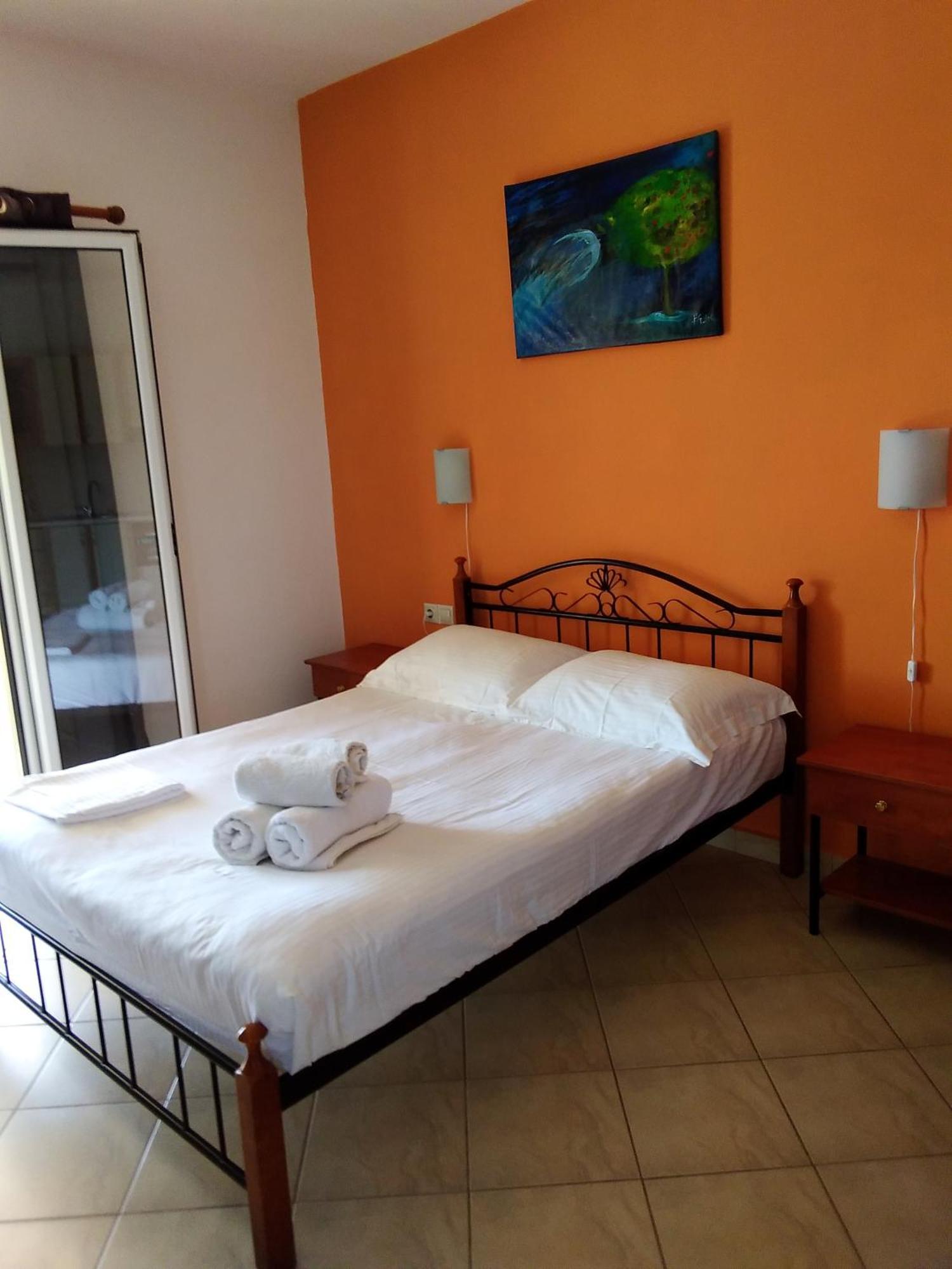 Apartamento Megalokonomos Emmanouil Kalamos  Habitación foto
