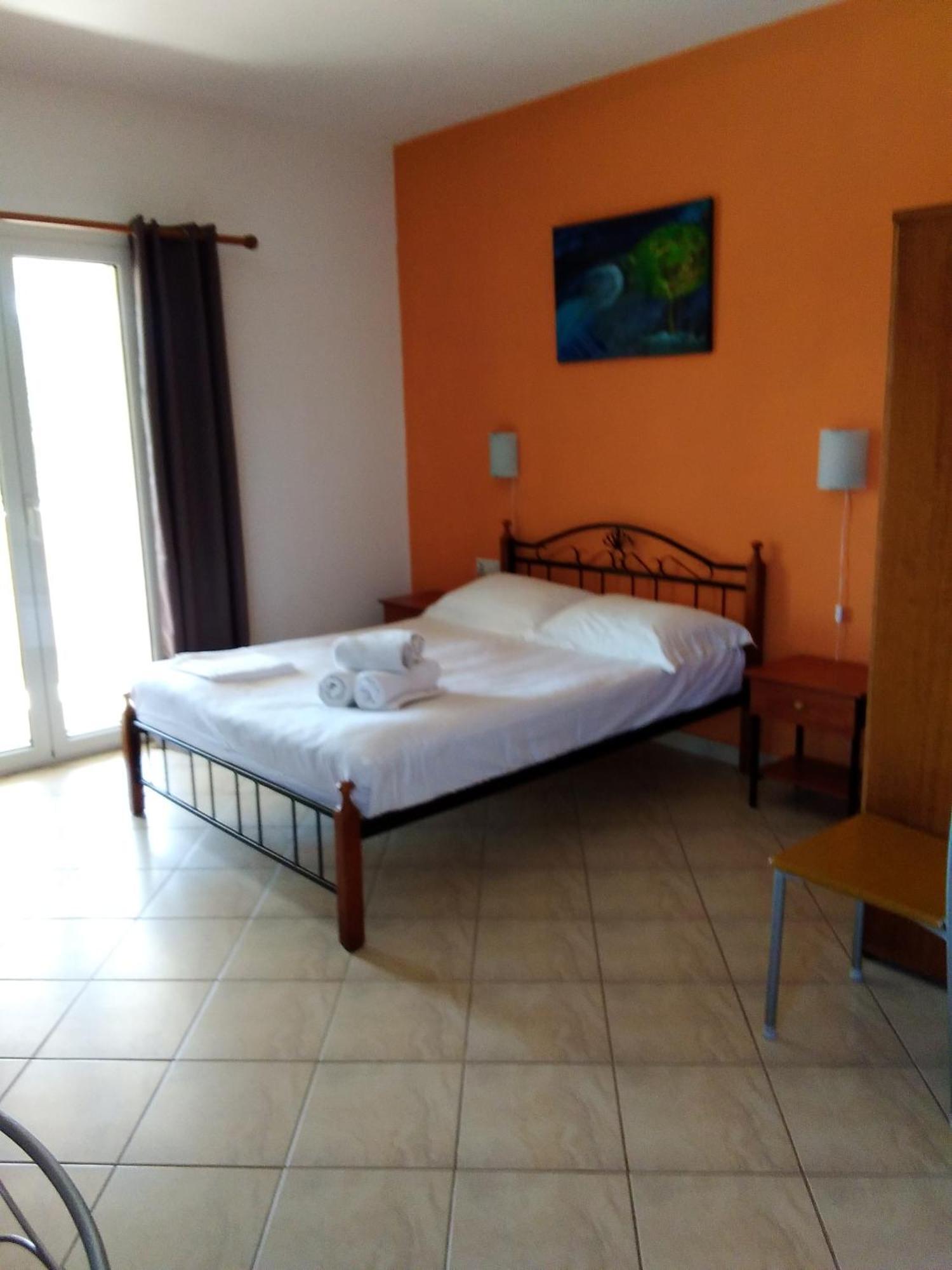 Apartamento Megalokonomos Emmanouil Kalamos  Exterior foto