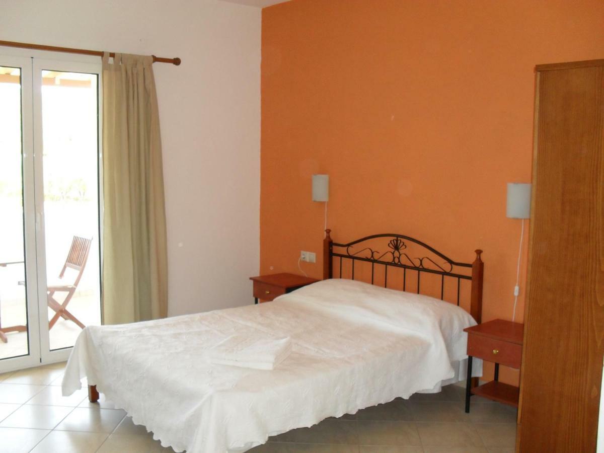Apartamento Megalokonomos Emmanouil Kalamos  Exterior foto